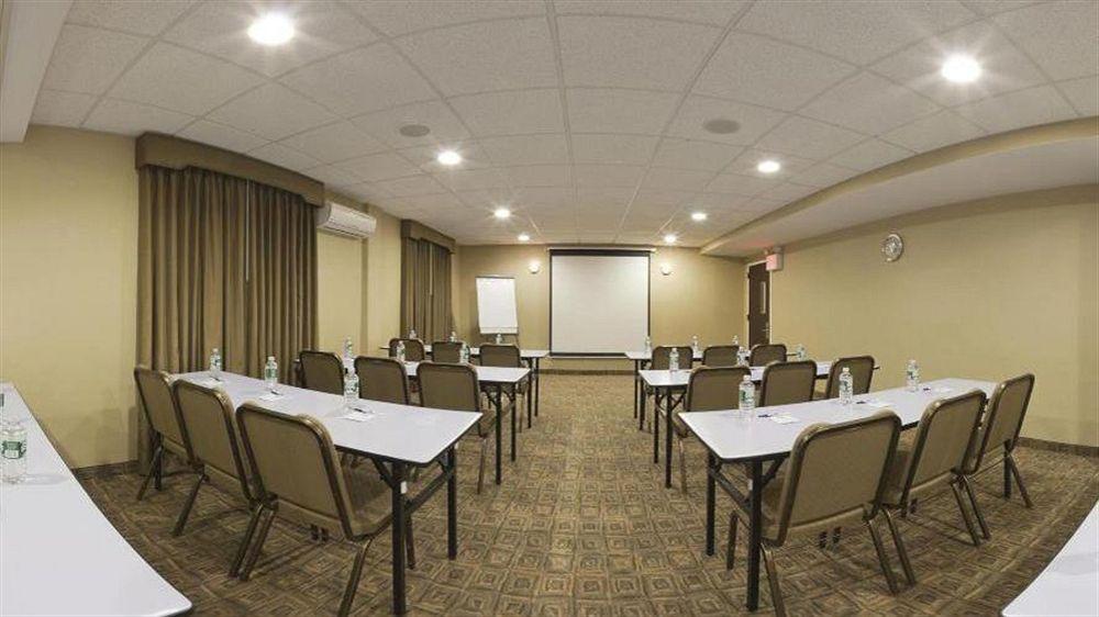Holiday Inn Express Staten Island West, An Ihg Hotel New York Exterior photo